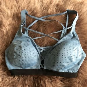 Lightweight by Victoria’s Secret sport bra VSX